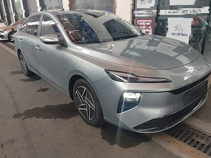 Roewe D6, 2025 — фото 4 из 9
