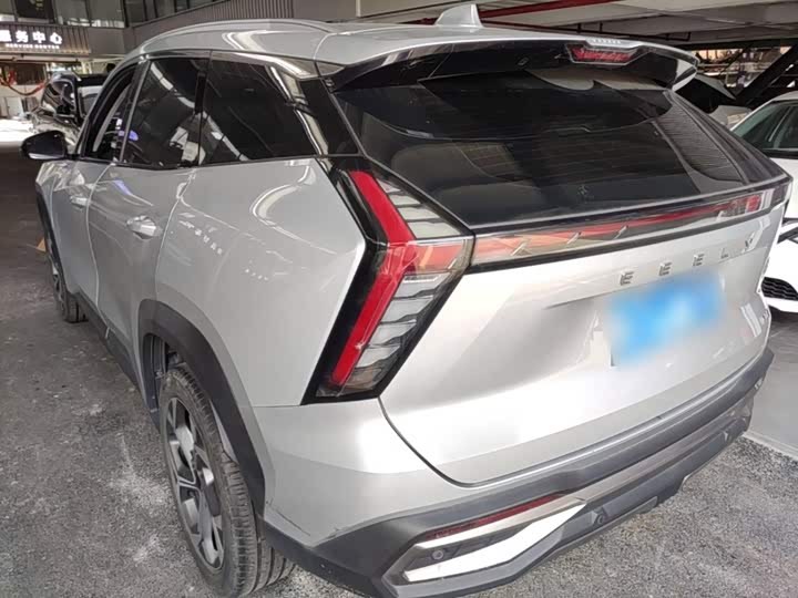 Geely Atlas L, 2023 — фото 5 из 9
