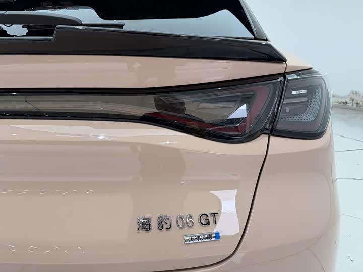 BYD Seal 06 GT, 2025 — фото 7 из 9