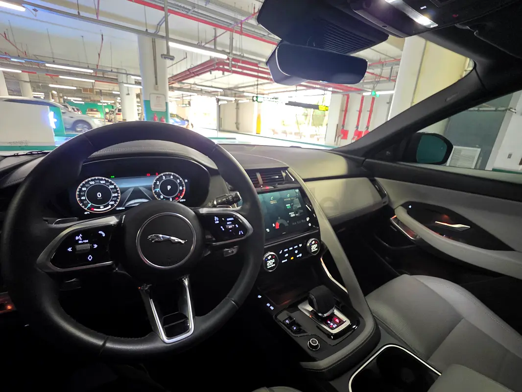 Jaguar E-Pace, 2024 — фото 7 из 10
