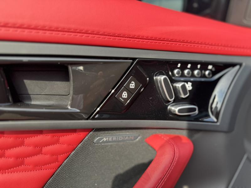 Jaguar F-Type, 2024 — фото 11 из 12