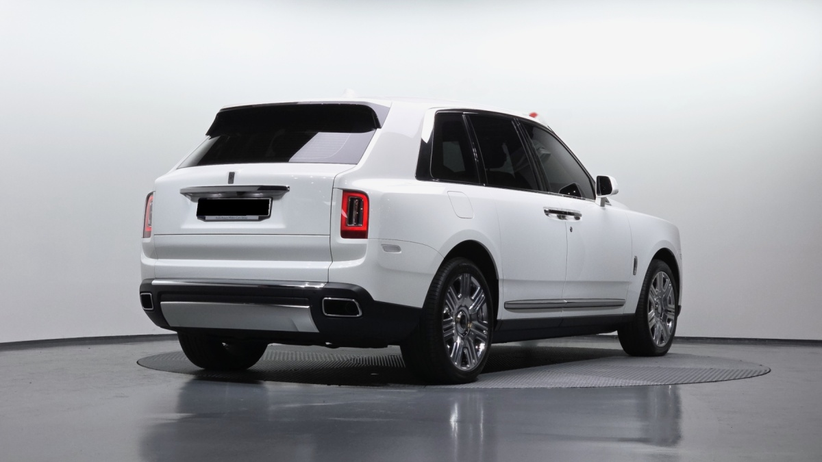 Rolls-Royce Cullinan, 2023 — фото 2 из 12
