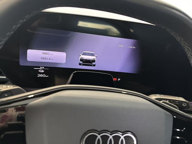 Audi Q6L e-tron, 2025 — фото 8 из 12