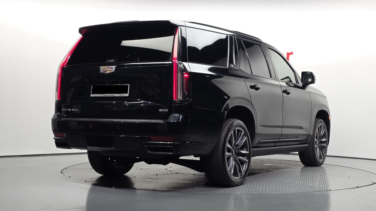 Cadillac Escalade, 2022 — фото 2 из 12
