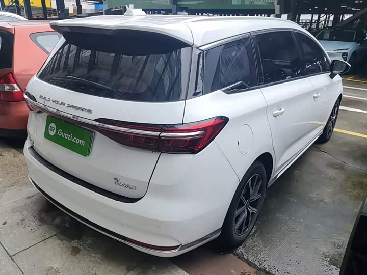 BYD Song Max Hybrid, 2022 — фото 7 из 9