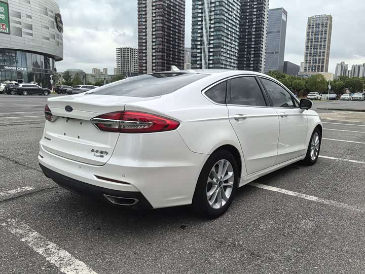 Ford Mondeo, 2022 — фото 6 из 9