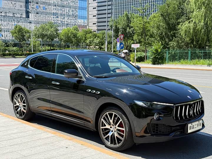 Maserati Levante, 2021 — фото 3 из 9