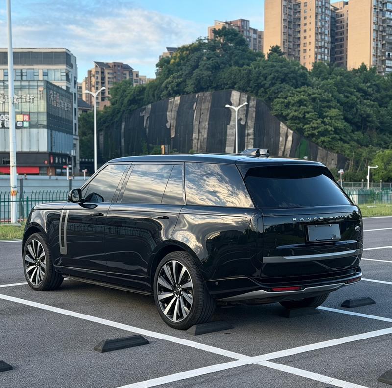 Land Rover Range Rover, 2023 — фото 4 из 11