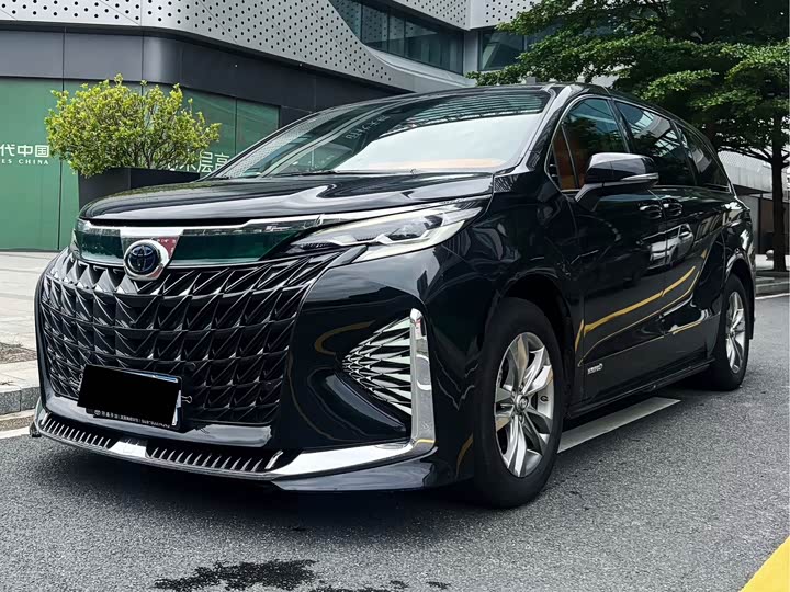 Toyota Sienna, 2023 — купить в Орле под ключ