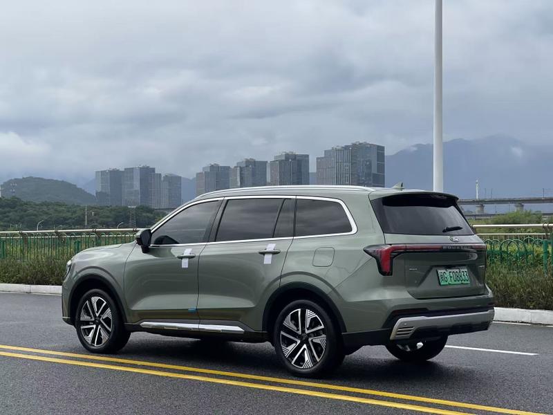Ford Equator Hybrid, 2025 — фото 4 из 11