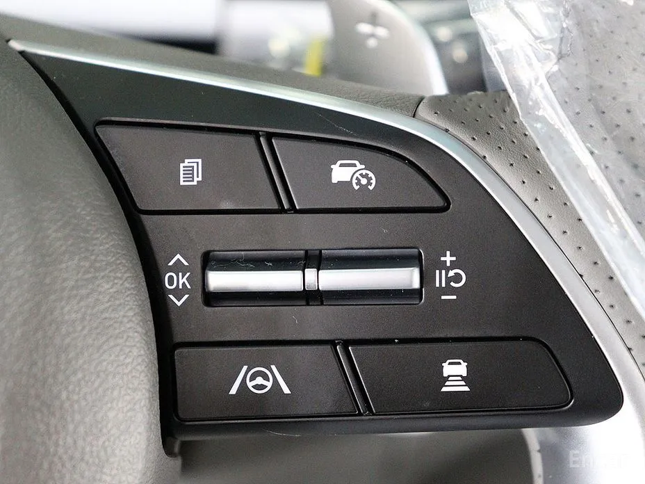 Hyundai Staria, 2025 — фото 11 из 12
