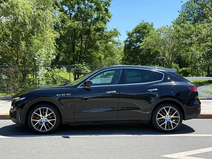 Maserati Levante, 2021 — фото 4 из 9