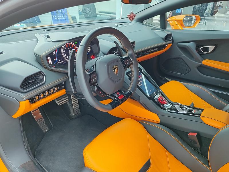 Lamborghini Huracán, 2022 — фото 10 из 12