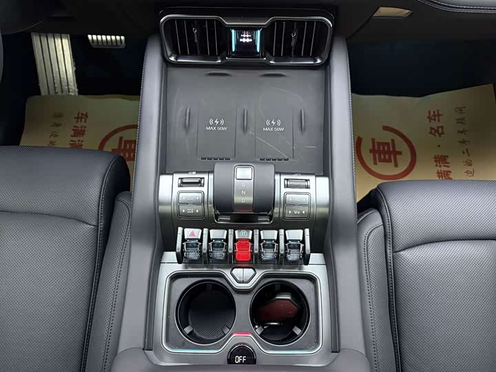 BYD FangChengBao Leopard 8, 2025 — фото 7 из 9