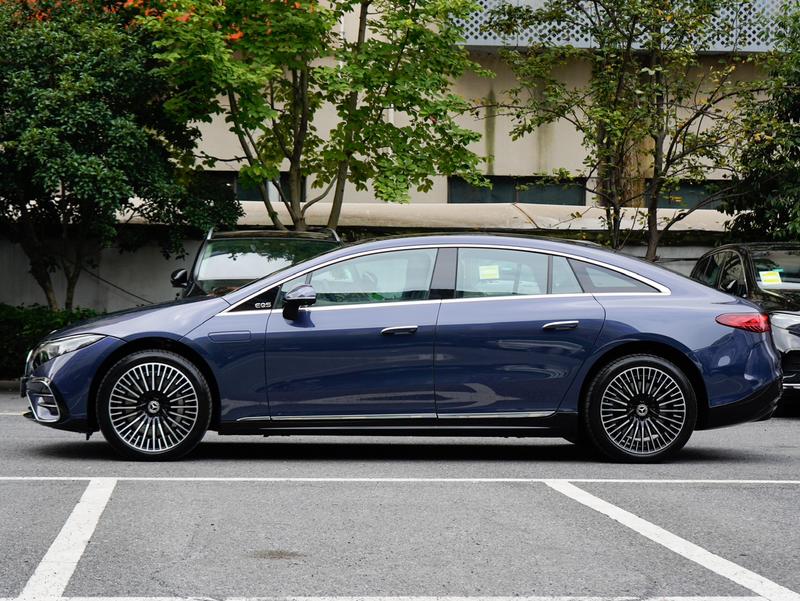Mercedes-Benz EQS, 2023 — фото 3 из 12