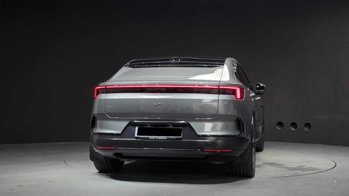 Polestar 4, 2025 — фото 4 из 12