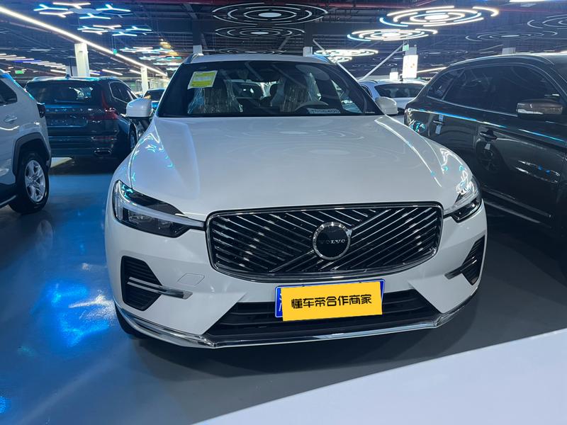 Volvo XC60, 2026 — фото 2 из 11