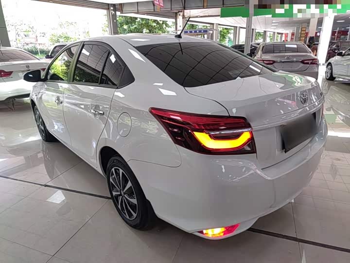 Toyota Vios, 2023 — фото 5 из 9