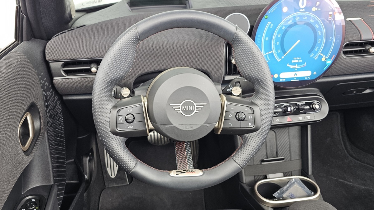 Mini Cooper Convertible, 2025 — фото 12 из 12