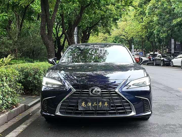 Lexus ES, 2024 — фото 2 из 9