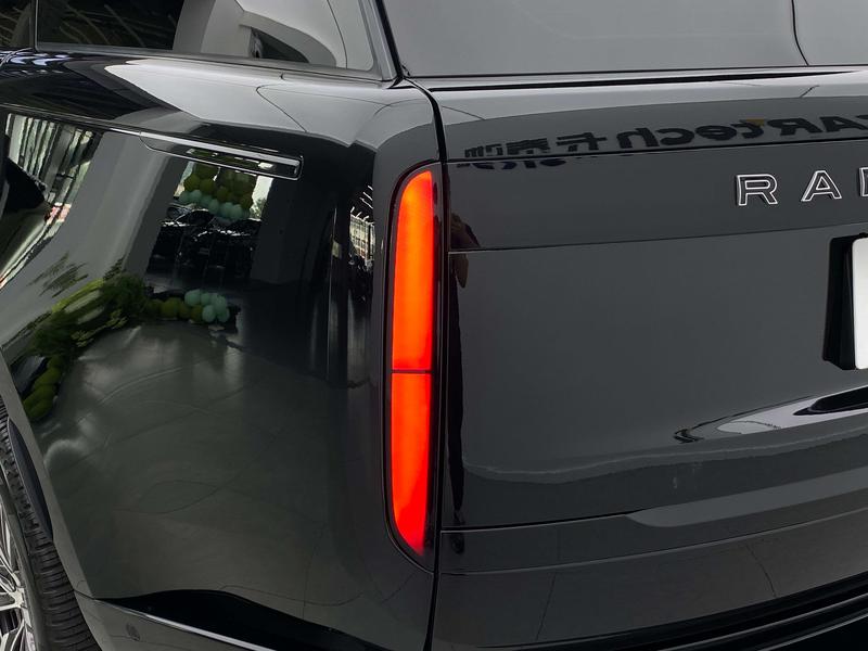 Land Rover Range Rover, 2025 — фото 6 из 12