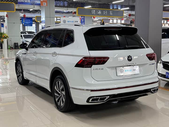 Volkswagen Tiguan L Hybrid, 2023 — фото 7 из 9