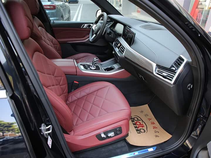BMW X5, 2022 — фото 7 из 9