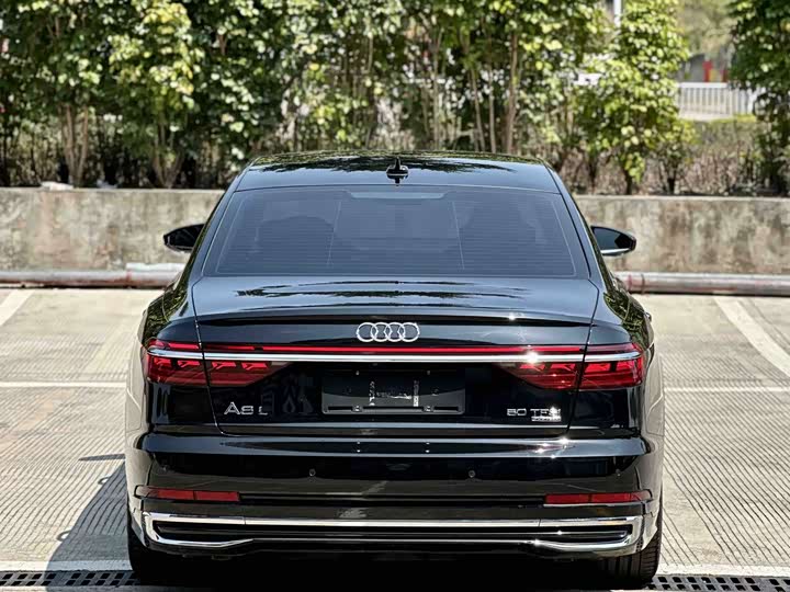 Audi A8, 2022 — фото 5 из 9