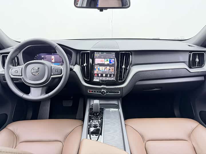 Volvo XC60, 2023 — фото 5 из 9