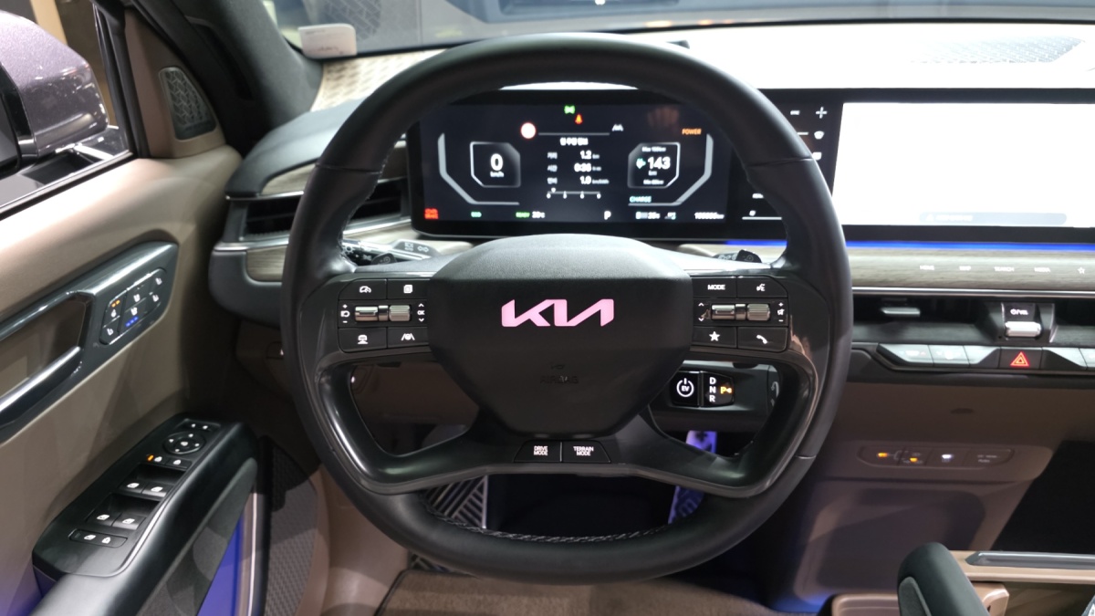 Kia EV9, 2023 — фото 12 из 12