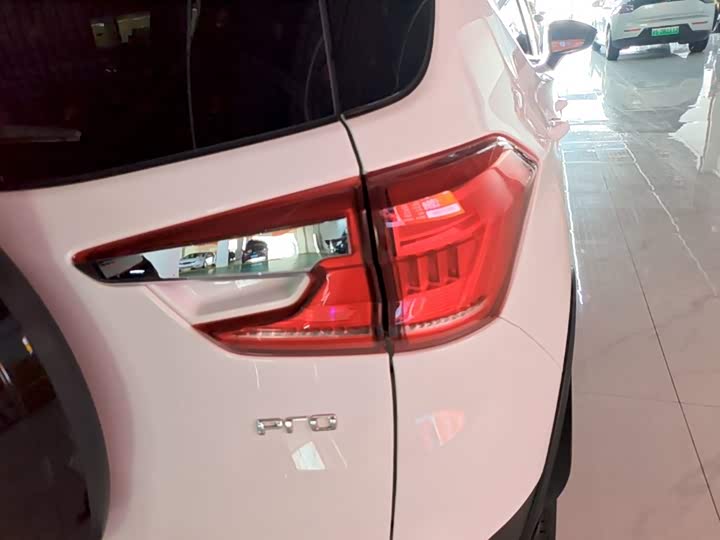 BYD Yuan Pro, 2024 — фото 8 из 9