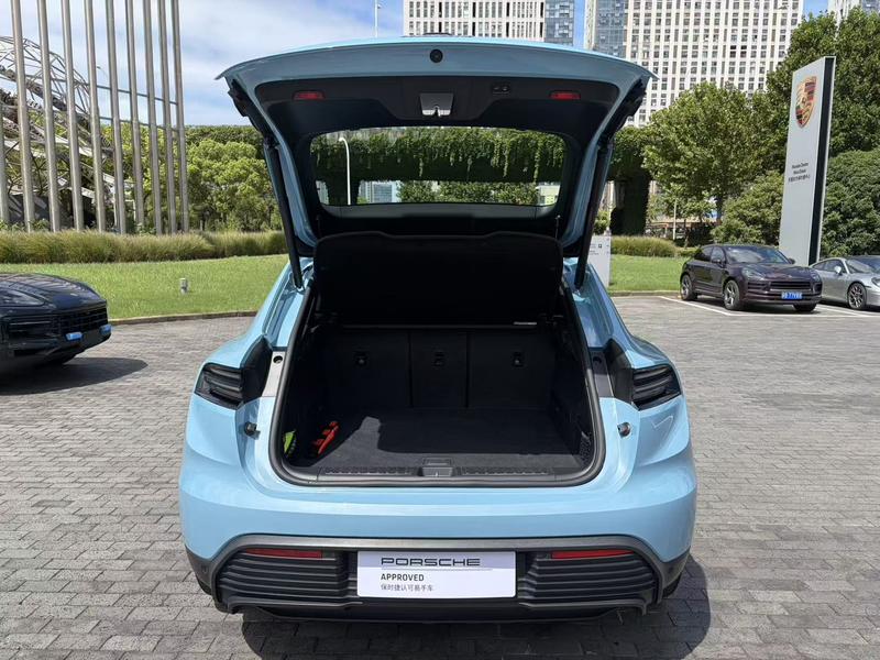 Porsche Macan EV, 2024 — фото 10 из 12