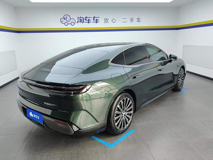 Geely Galaxy Starshine 8 EM-i, 2025 — фото 3 из 9
