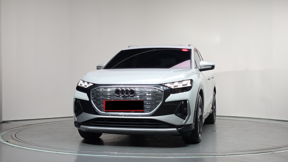 Audi Q4 e-tron, 2022 — фото 3 из 12