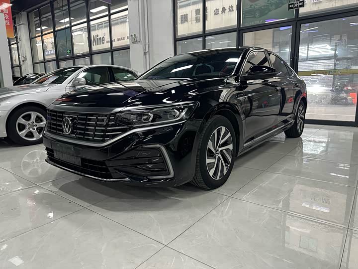Volkswagen Passat Hybrid, 2021 — купить в Белгороде под ключ