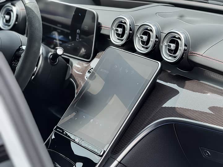 Mercedes-Benz C-Class AMG Hybrid, 2024 — фото 8 из 9