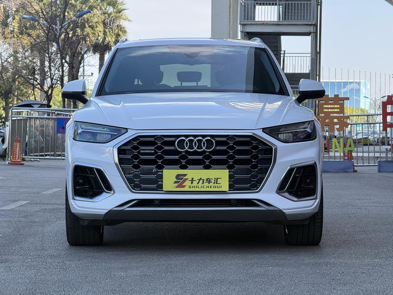 Audi Q5L, 2022 — фото 2 из 12