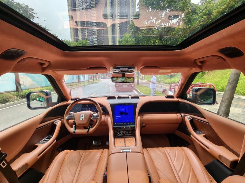 BYD Yangwang U8, 2023 — фото 6 из 12