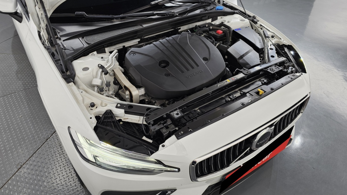 Volvo S60, 2023 — фото 6 из 12