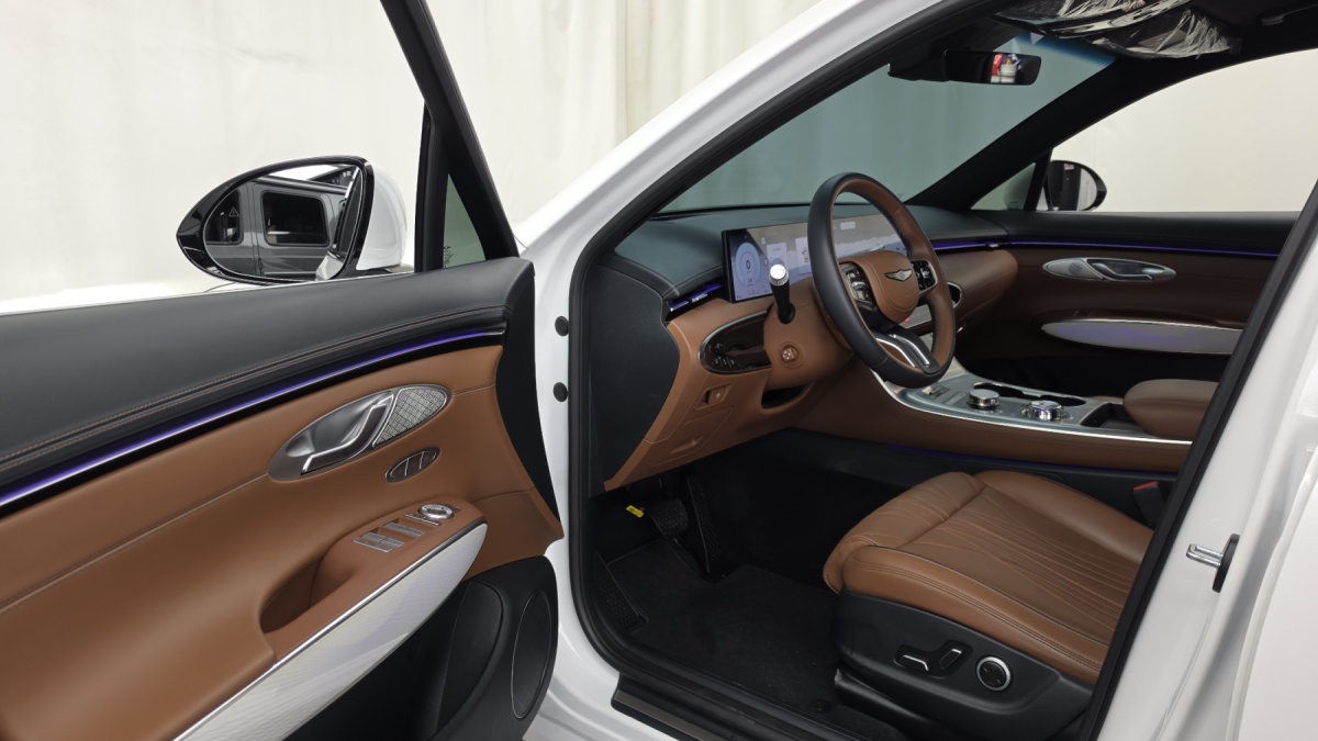 Genesis GV70, 2024 — фото 9 из 12