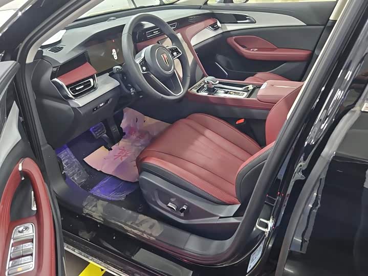 Hongqi H5 Hybrid, 2025 — фото 9 из 9