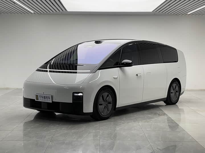 LiXiang Mega, 2025 — купить в Ульяновске под ключ