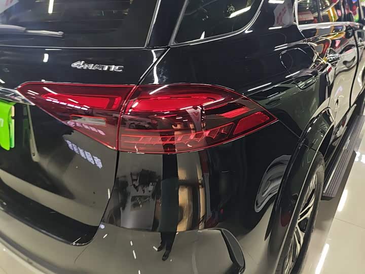 Mercedes-Benz GLE-Class Hybrid, 2023 — фото 8 из 9