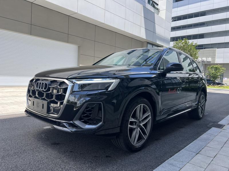 Audi Q7, 2025 — купить в Кирове под ключ