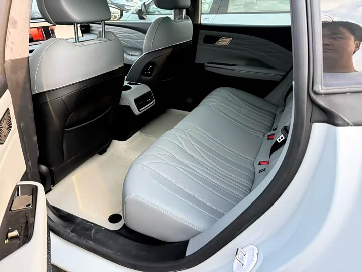 Geely Galaxy E8, 2024 — фото 5 из 9
