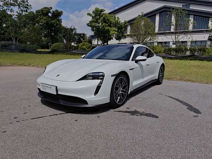 Porsche Taycan, 2023 — купить в Смоленске под ключ