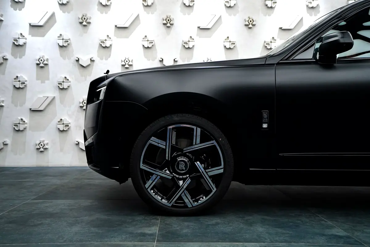 Rolls-Royce Cullinan, 2026 — фото 9 из 10