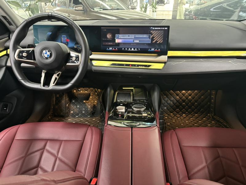 BMW 5 Series, 2025 — фото 6 из 12