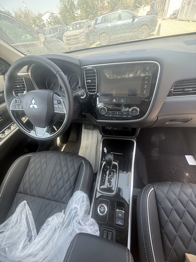 Mitsubishi Outlander, 2022 — фото 4 из 9