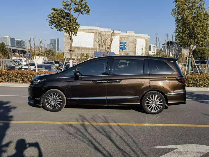Honda Elysion, 2023 — фото 7 из 9